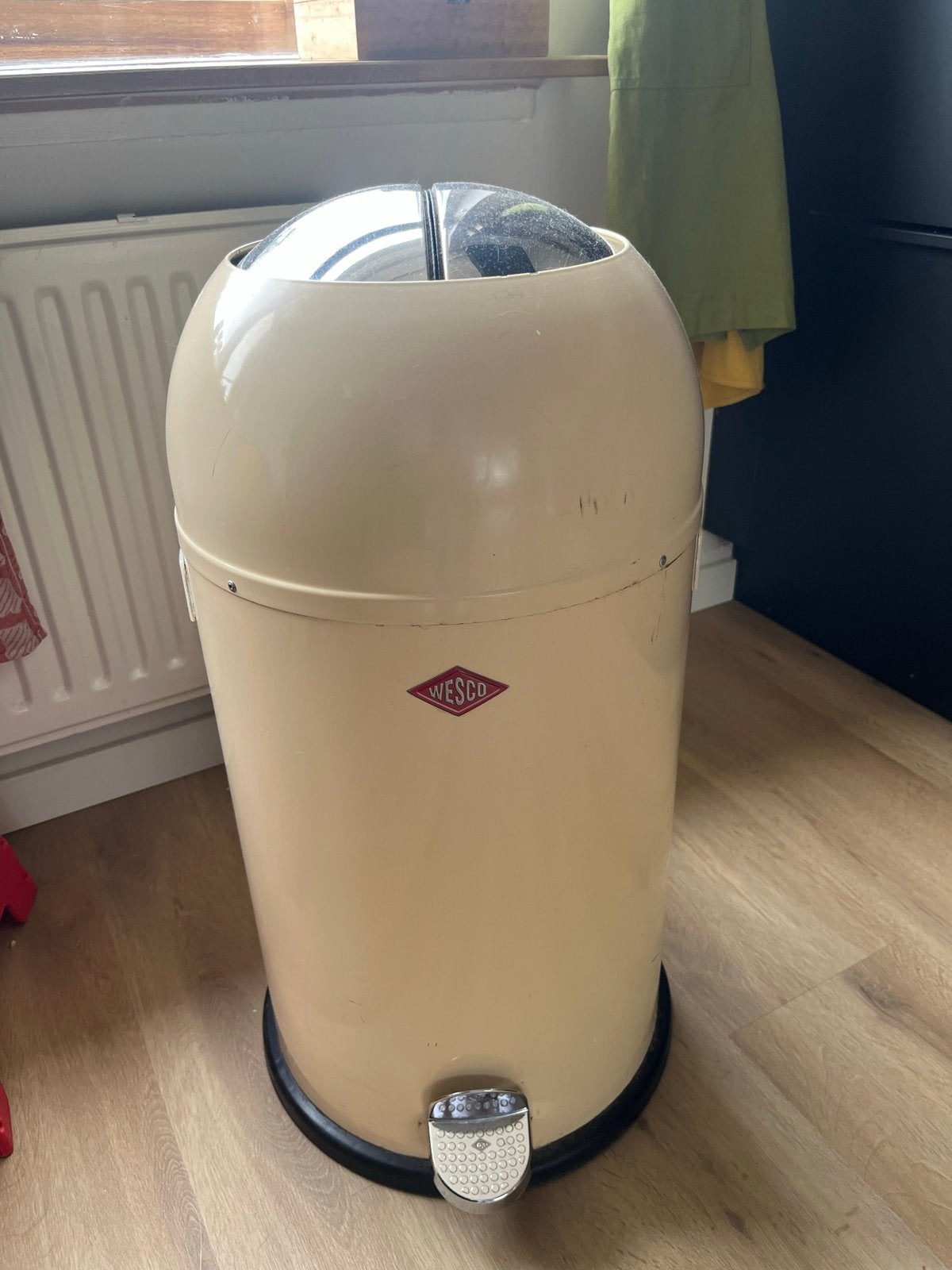 Wesco Pedaalemmer - Crème - Gebruikt, Ophalen, Gebruikt, Met pedaal, 20 tot 30 liter