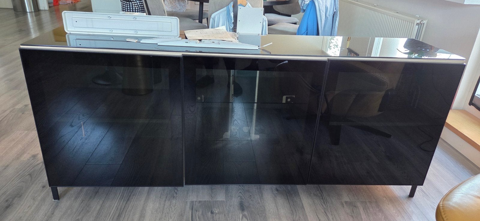 IKEA Besta TV-meubel met TV-beugel en glazen deuren, Ophalen, 150 tot 200 cm, Minder dan 100 cm, Modern, minimalistisch