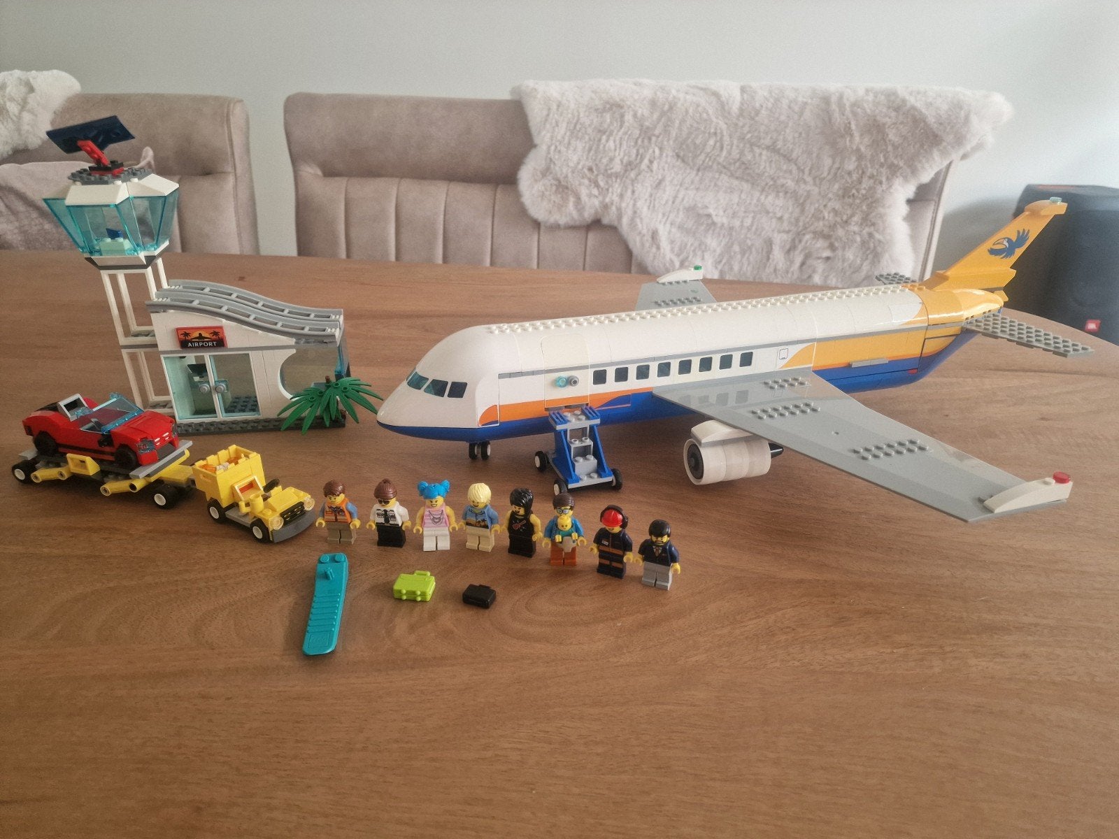 Lego City 60262 Vliegveld, Inclusief minifiguren, Lego, Ophalen of Verzenden, Complete set