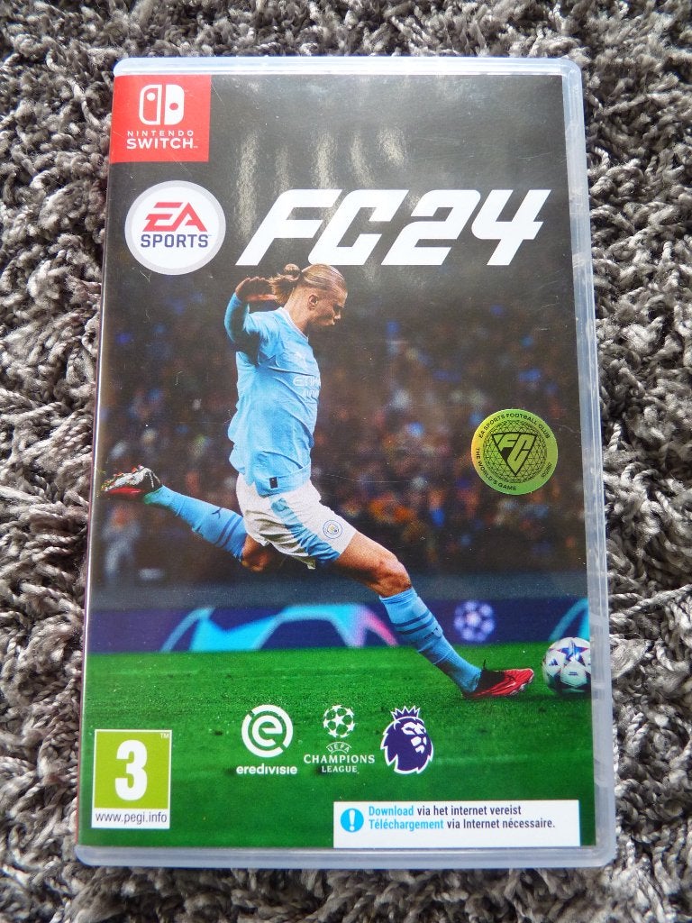 EA Sports FC 24 Nintendo Switch 1&2, Ophalen of Verzenden, Zo goed als nieuw, Sport, 3 spelers of meer