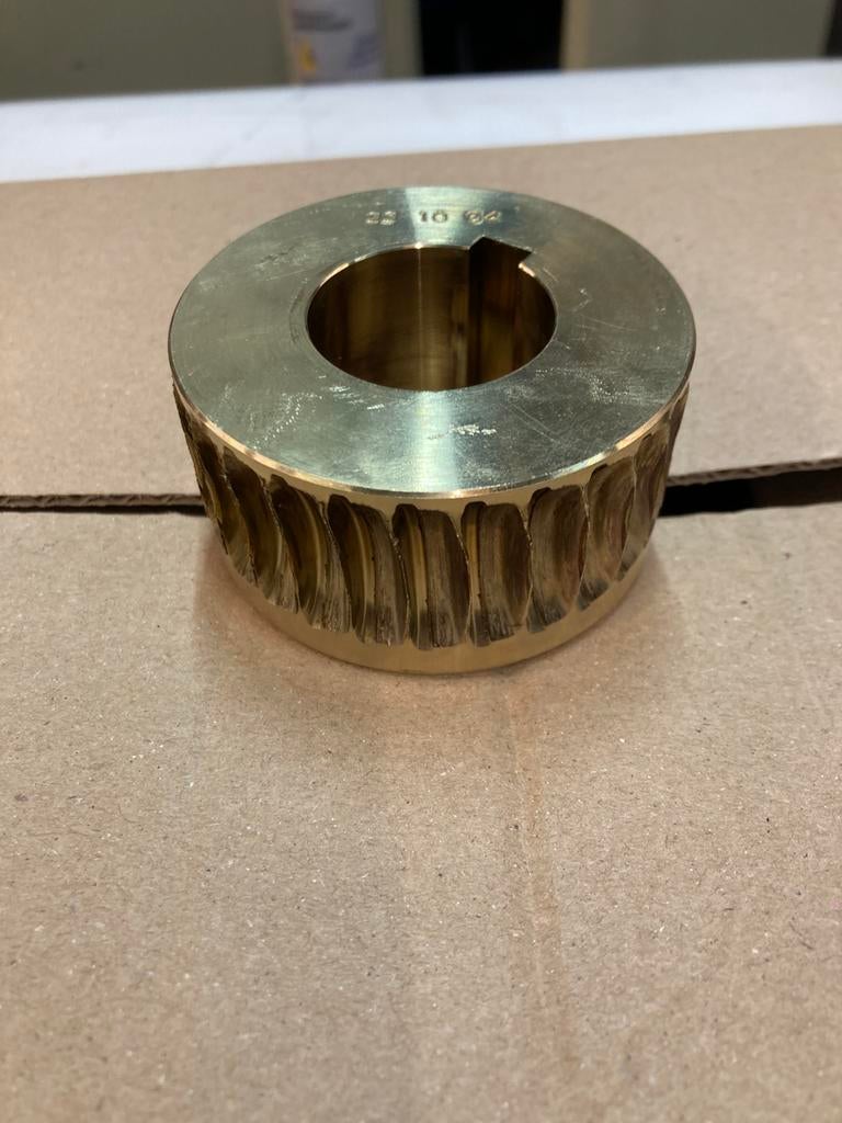 Te koop gevraagd Bewo 250 tandwiel, Doe-het-zelf en Verbouw, 70 mm of meer, Ophalen of Verzenden, Zo goed als nieuw, Afkortzaag