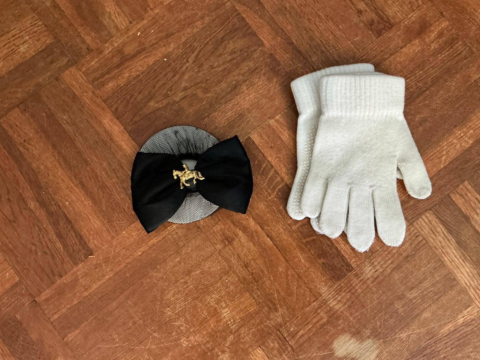 Haarnetje met strik en speld - zwart, Dieren en Toebehoren, Paardrijkleding, Ophalen of Verzenden, Dressuur