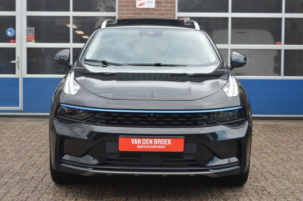Lynk & Co 01 1.5 | PANODAK - 360CAMERA - STOEL.VERW, Auto's, Automaat, Stof, Euro 6, Zwart