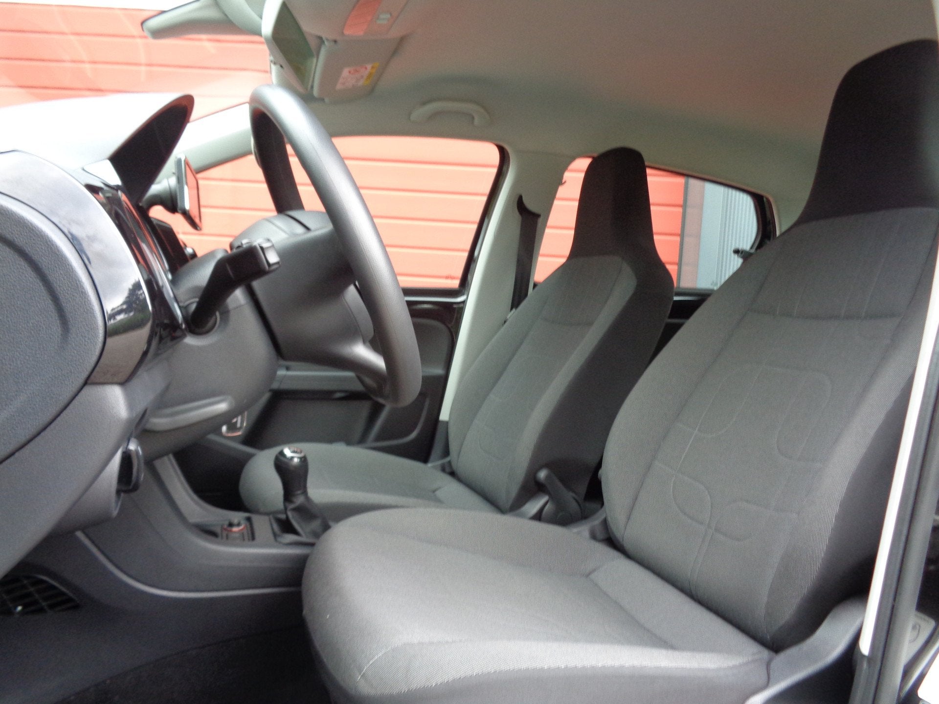 Volkswagen up! 1.0 move up! BlueMotion Airco Cruise Navi 5DR, Voorwielaandrijving, Start-stop-systeem, Gebruikt, 840 kg