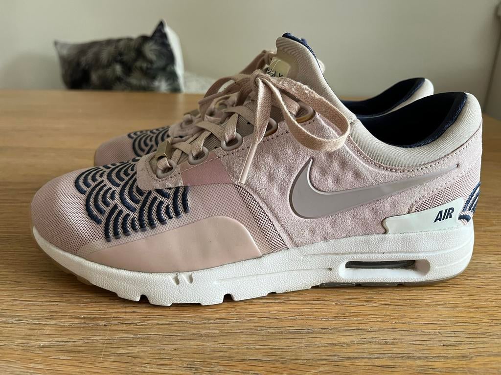 Nike Air Max Zero Tokyo 2016 maat 39, Ophalen of Verzenden, Zo goed als nieuw, Roze, Sneakers of Gympen
