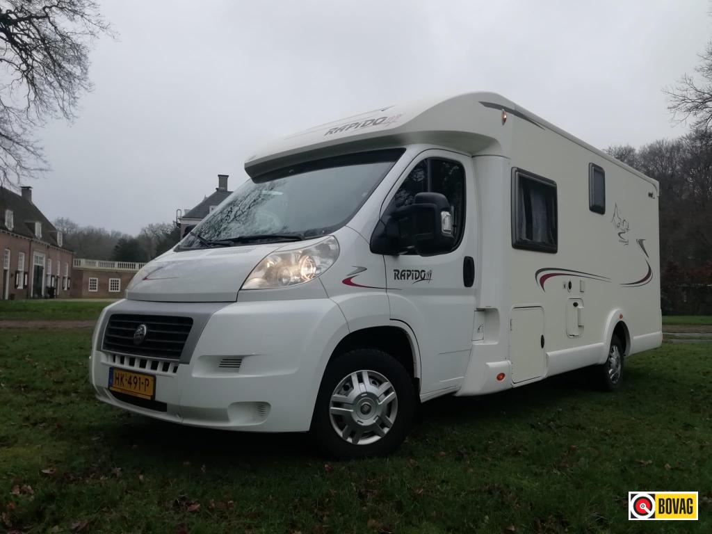 Rapido Le Randonneur 690F met 3 grote zonnepanelen en tv !!!, Caravans en Kamperen, Ringverwarming, Fiat, Bedrijf, Tot en met 3