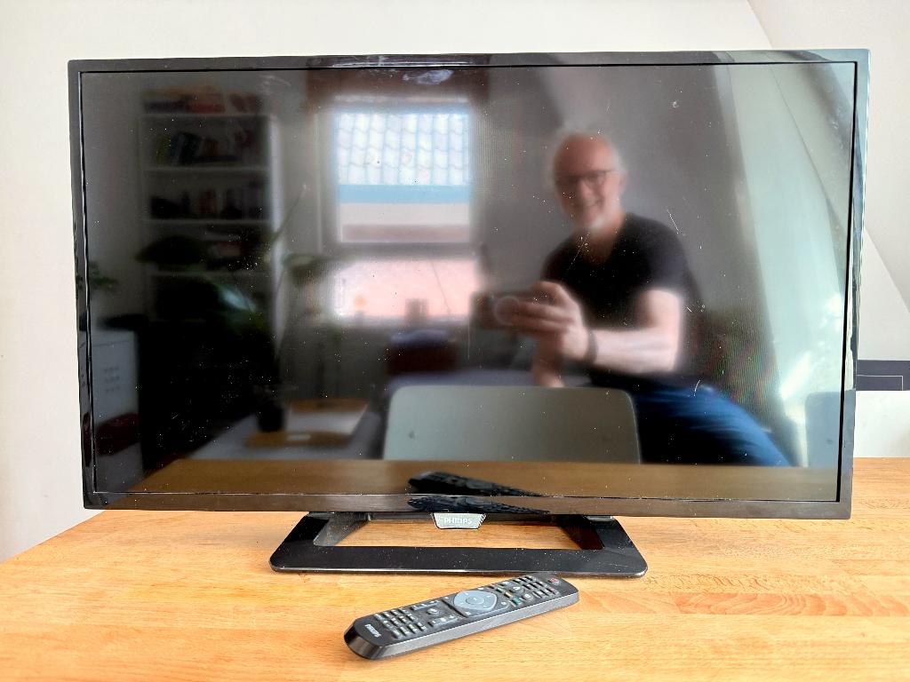 Philips televisie 80cm (2016) met dongel, Ophalen, Philips, Gebruikt, 50 Hz