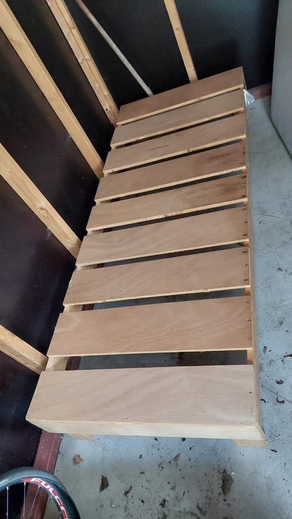 Gratis onderstel bed, Ophalen, Eenpersoons, Hout
