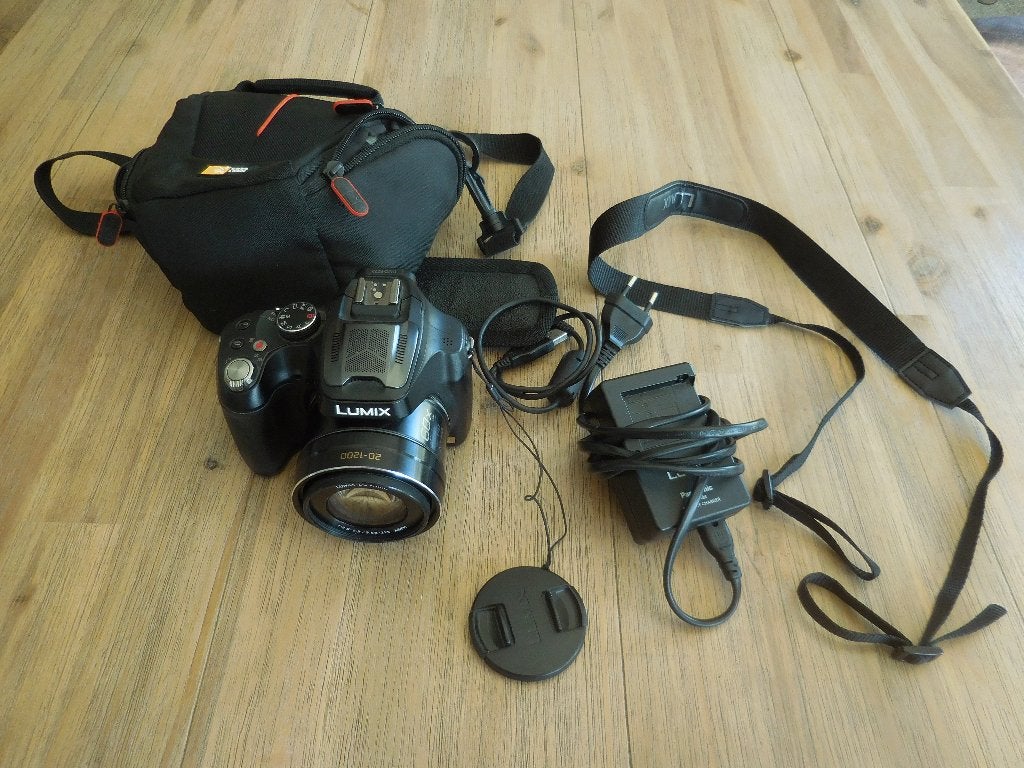 Lumix. Panasonic. DMC-F272. SD 16GB. Elektronische zoeker., Audio, Tv en Foto, Fotocamera's Digitaal, Spiegelreflex, Geheugenkaart