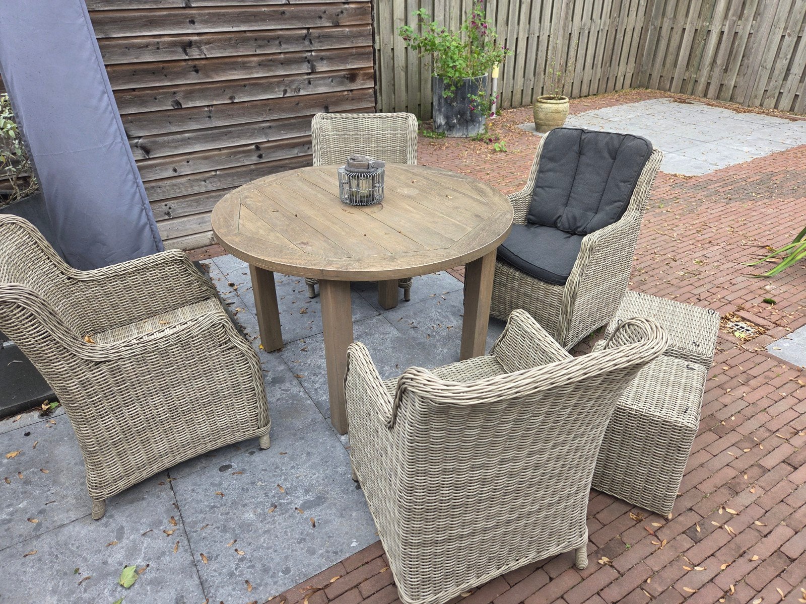 Wicker tuinset met houten tafel en 4 stoelen, Ophalen, 4 zitplaatsen, Gebruikt, Wicker