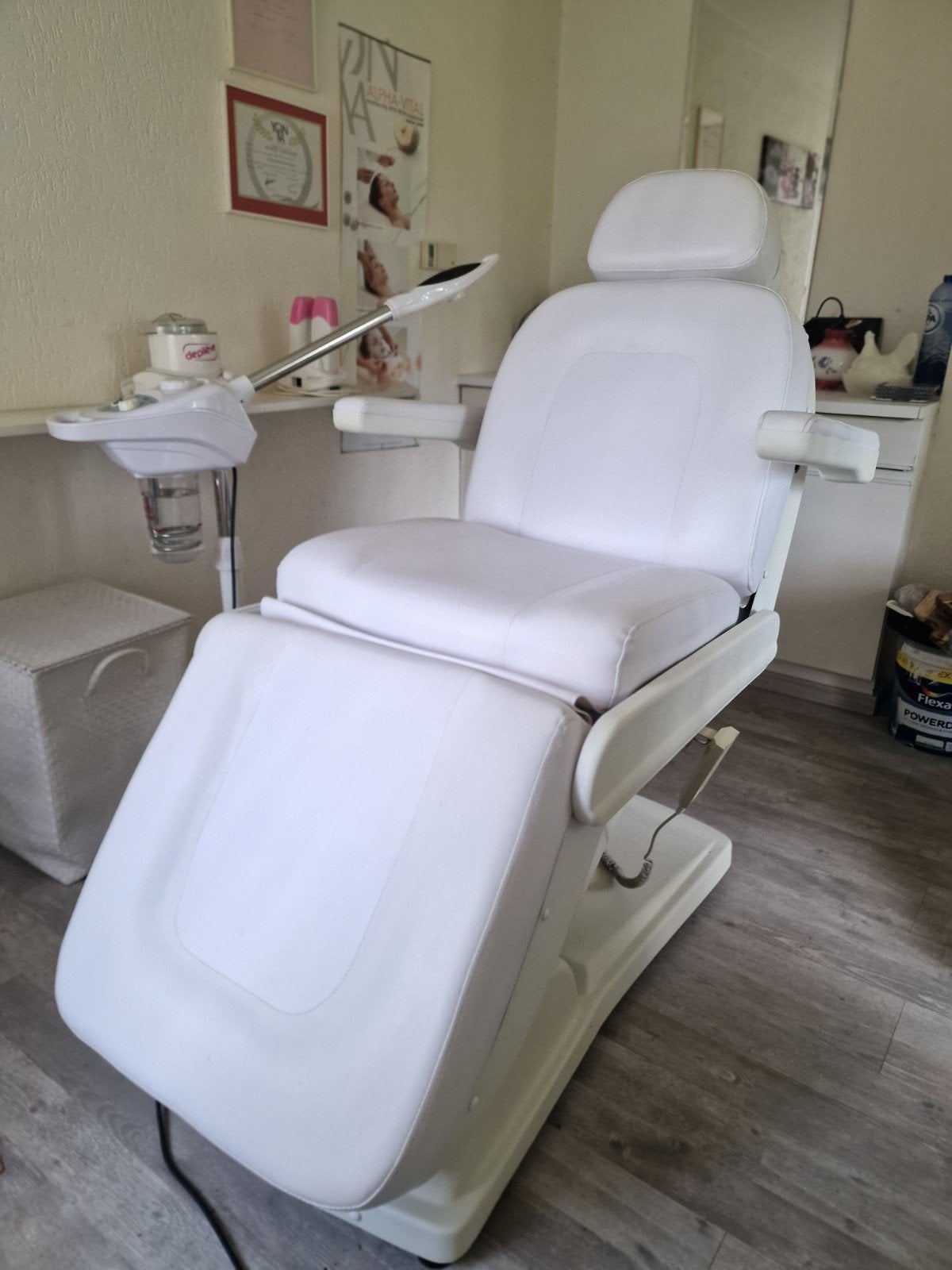 schoonheidssaloninrichting, Diensten en Vakmensen, Schoonheidsspecialisten | Manicure