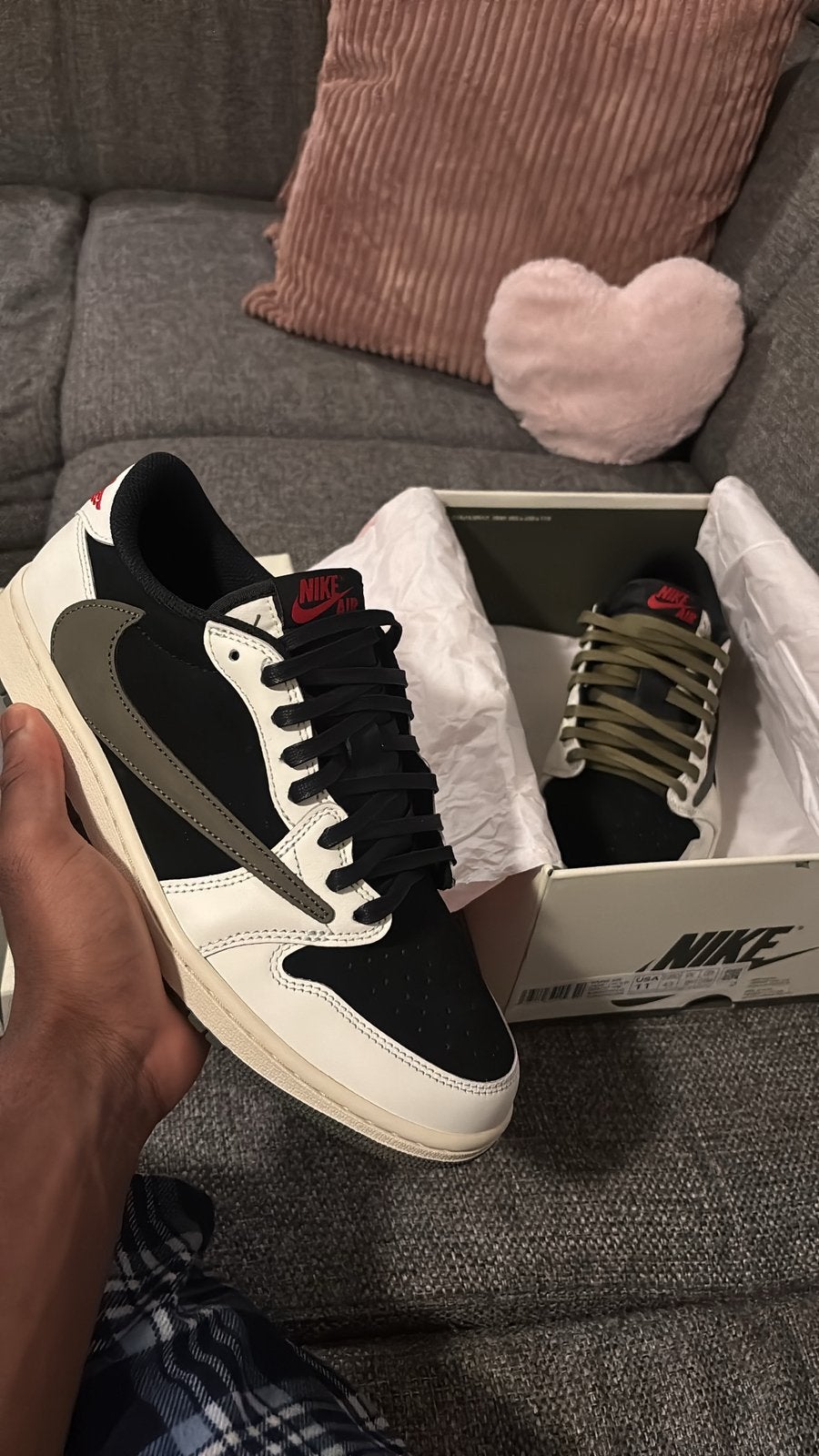 Nike Air Jordan 1 Low OG SP Travis Scott Olive Maat 43, Zwart, Nieuw, Ophalen of Verzenden, Sneakers of Gympen