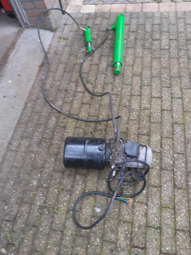 Hydro unit, Ophalen, Gebruikt