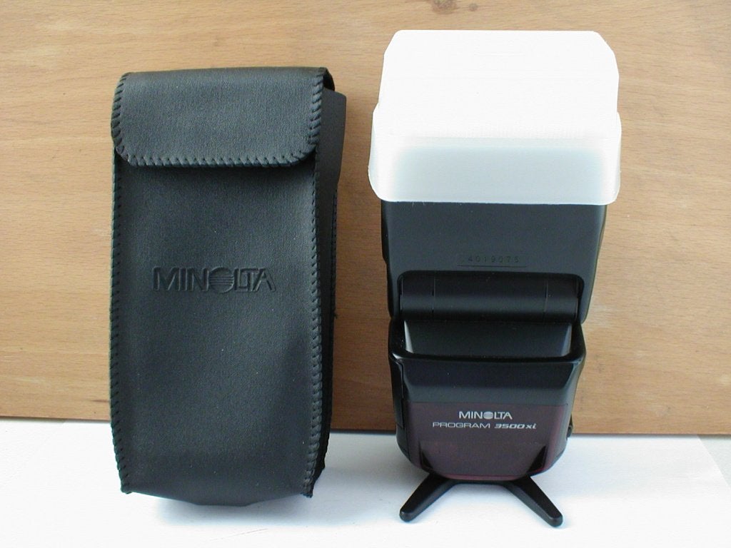 Minolta Program 3500xi flitser, Ophalen of Verzenden, Zo goed als nieuw, Overige merken, Kantelbaar
