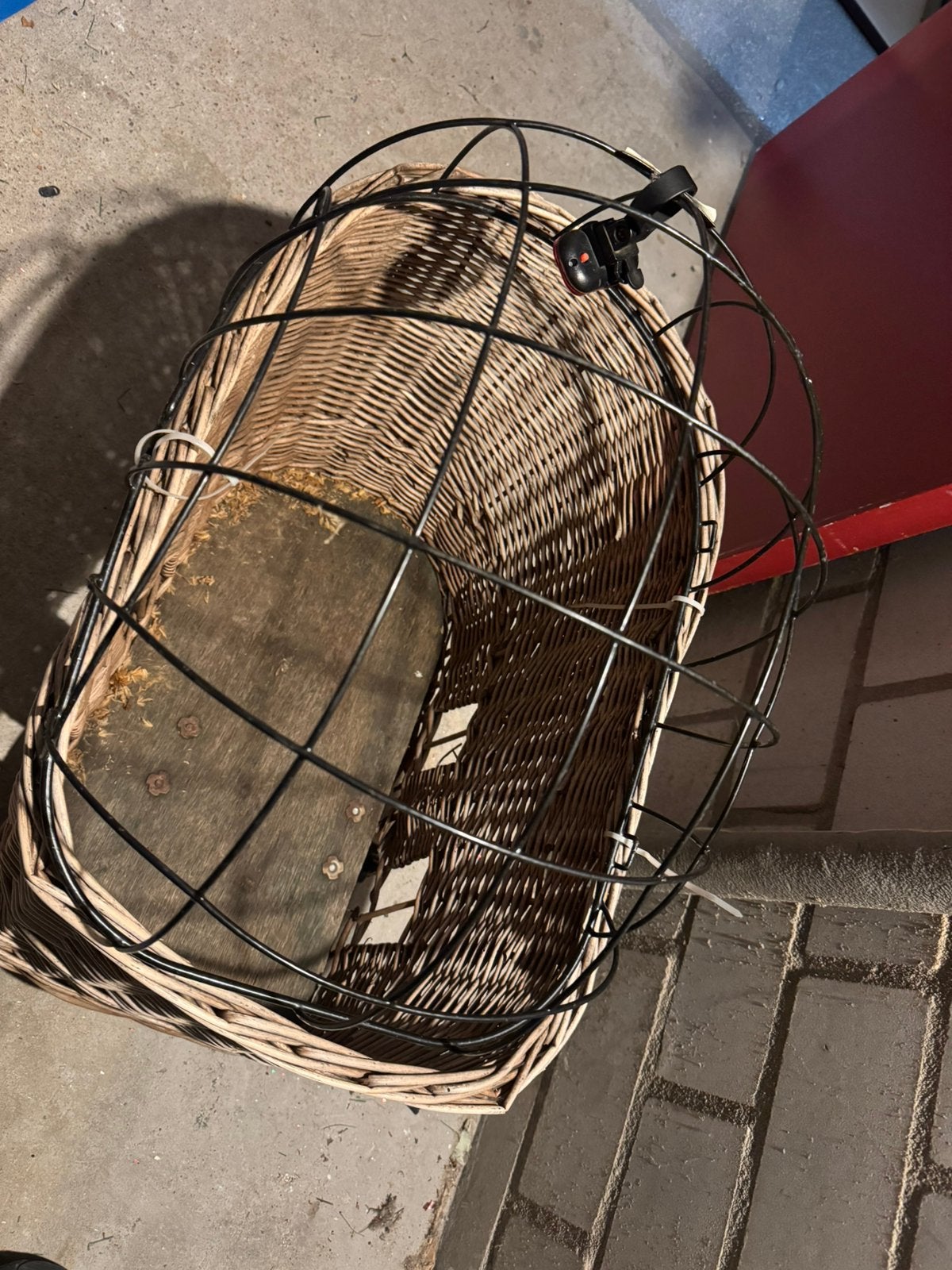 Hondej fietsmand, Ophalen, Zo goed als nieuw