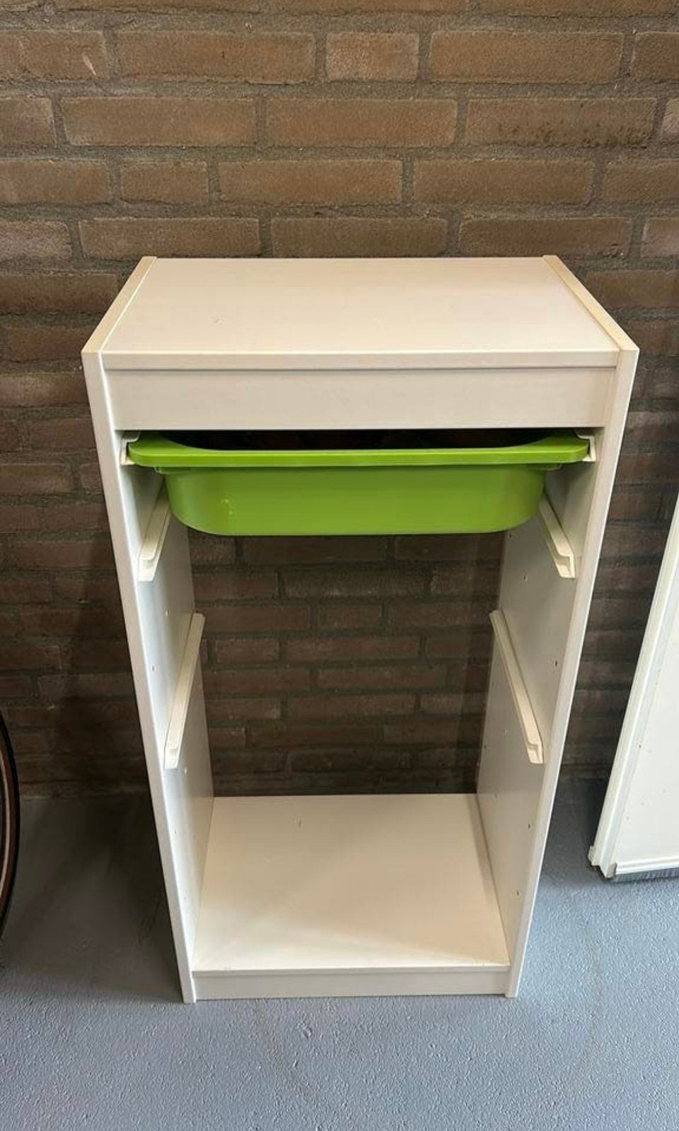 Te koop leuk Trovas kast, Ophalen, Zo goed als nieuw, Kunststof, Overige typen