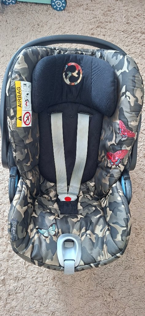 Cybex Cloud Q Platinum (Camouflage/Butterfly) + Isofix Base, Gebruikt, Isofix, 0 t/m 13 kg, Ophalen