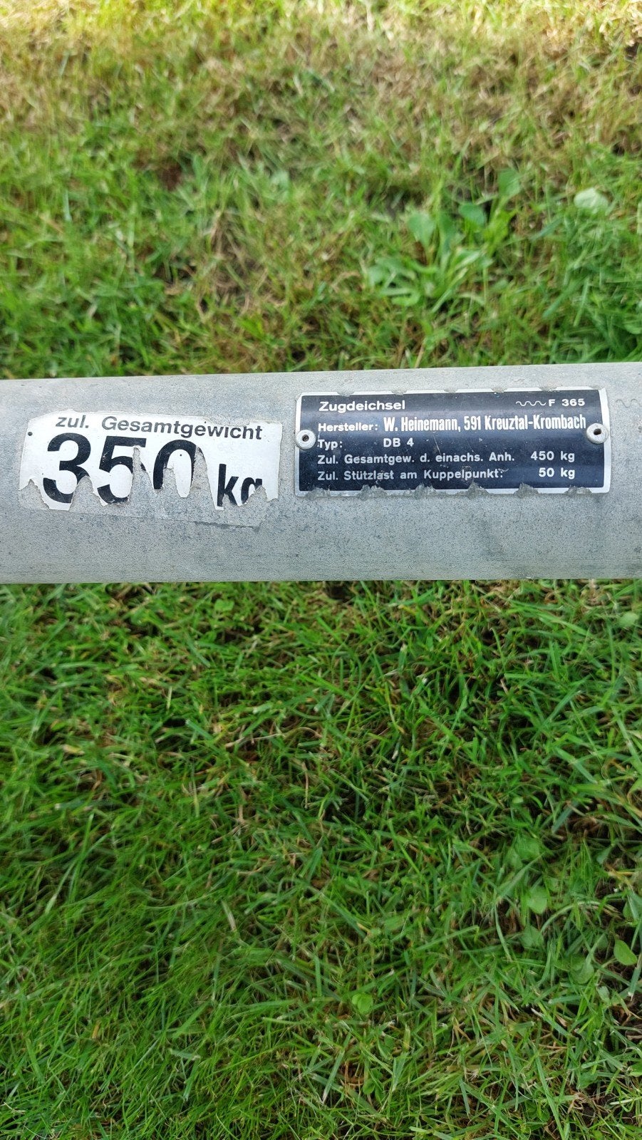 Foto 4 van zeilbootje zonder mast.