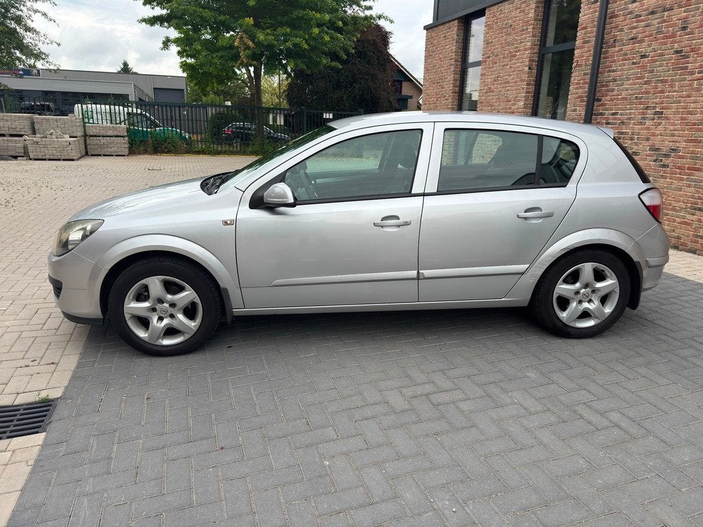 Opel Astra 1.6 Edition, Voorwielaandrijving, 15 km/l, Gebruikt, 4 cilinders