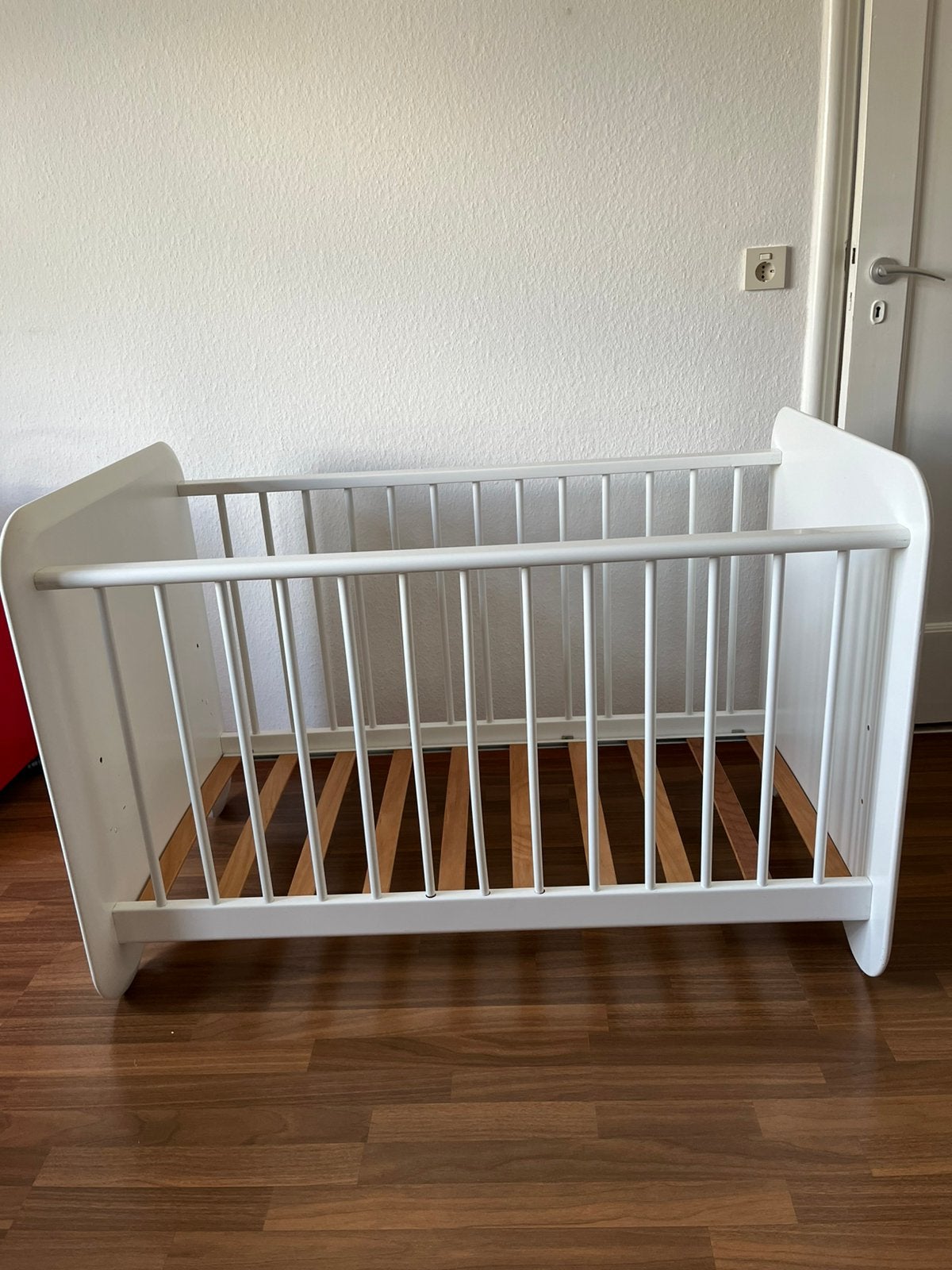 Babybedje wit MDF en lattenbodem en matras 120x60 cm, Ophalen, Gebruikt, Ledikant