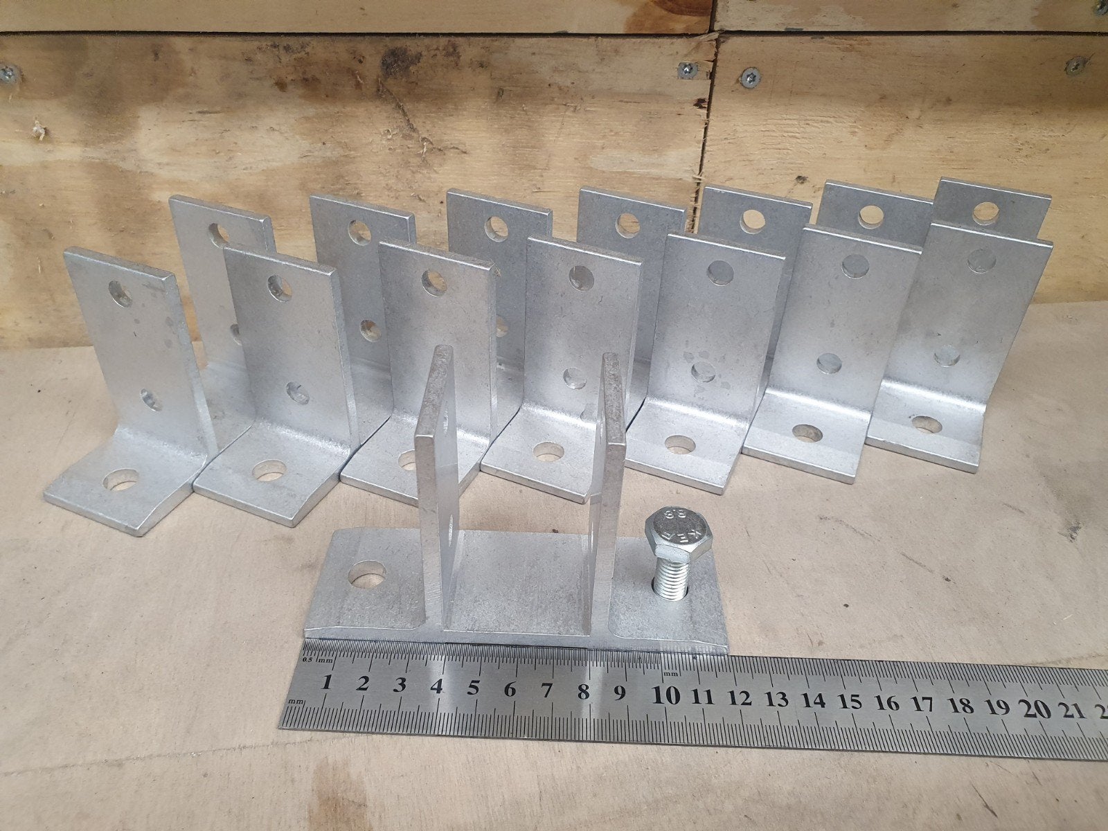 Aluminium Beugels / Balkdragers 8 Stuks, Ophalen of Verzenden, Nieuw, 100 tot 250 mm, Overige typen
