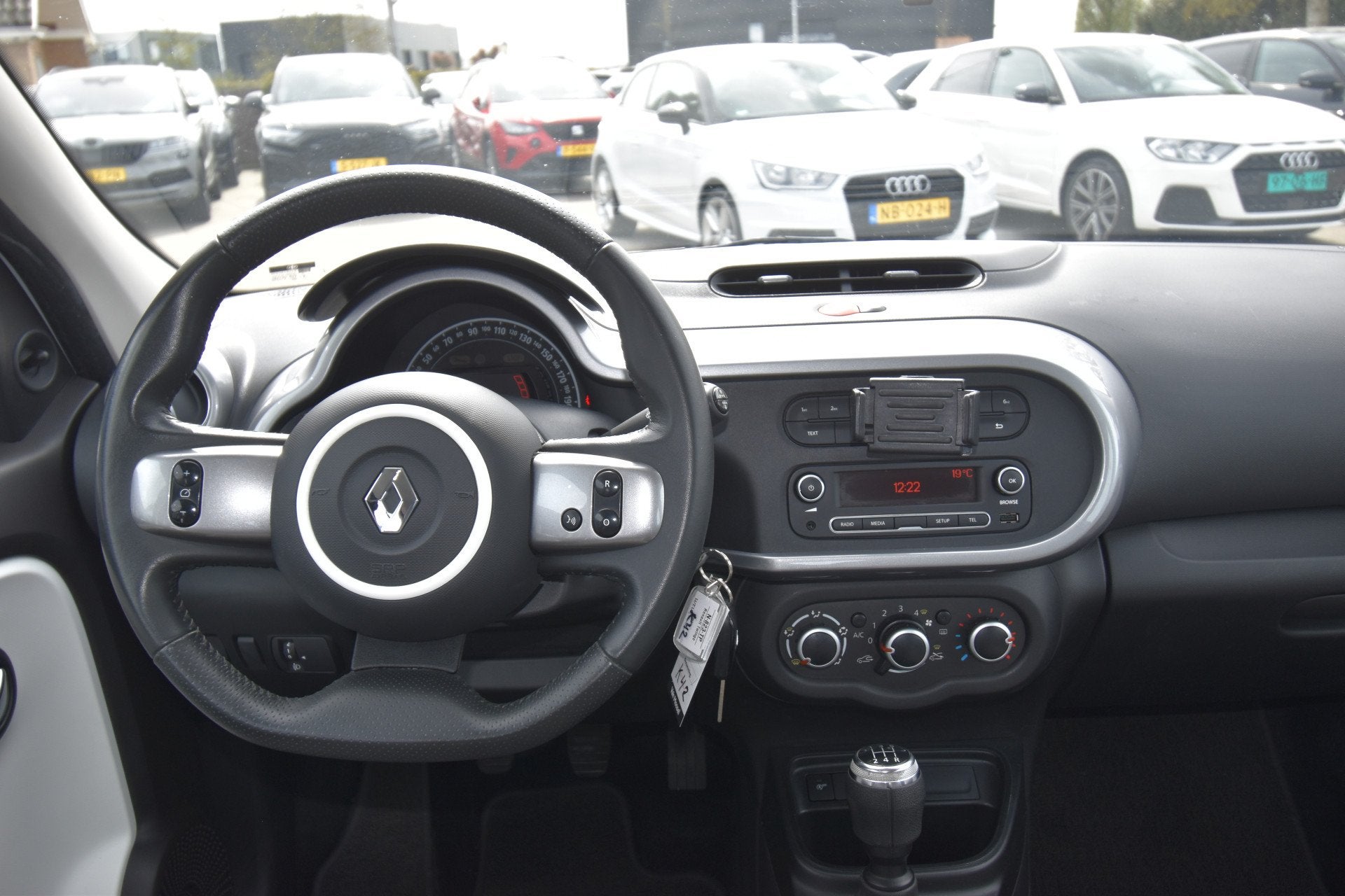 Renault Twingo 1.0 SCe Limited , AIRCO , EL VOOR , CV AFST ,, Auto's, Gebruikt, Elektrische ramen, 4 stoelen, Origineel Nederlands