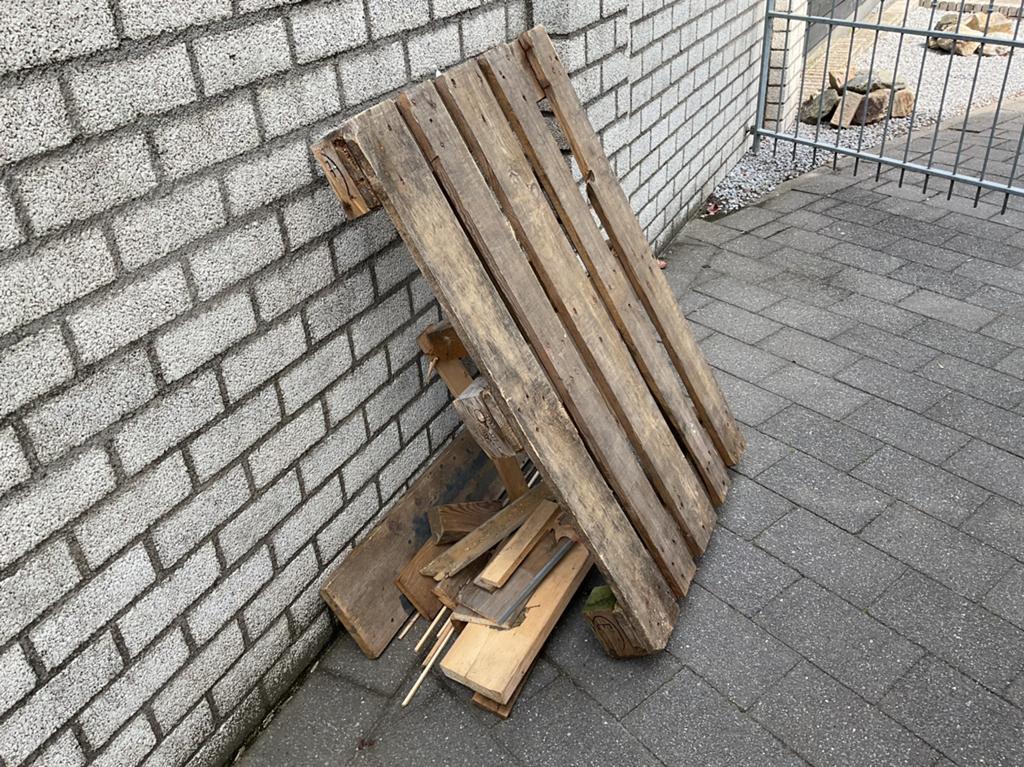 Gratis ophalen, Doe-het-zelf en Verbouw, Hout en Planken, Ophalen, Minder dan 25 mm, Zo goed als nieuw, Pallet