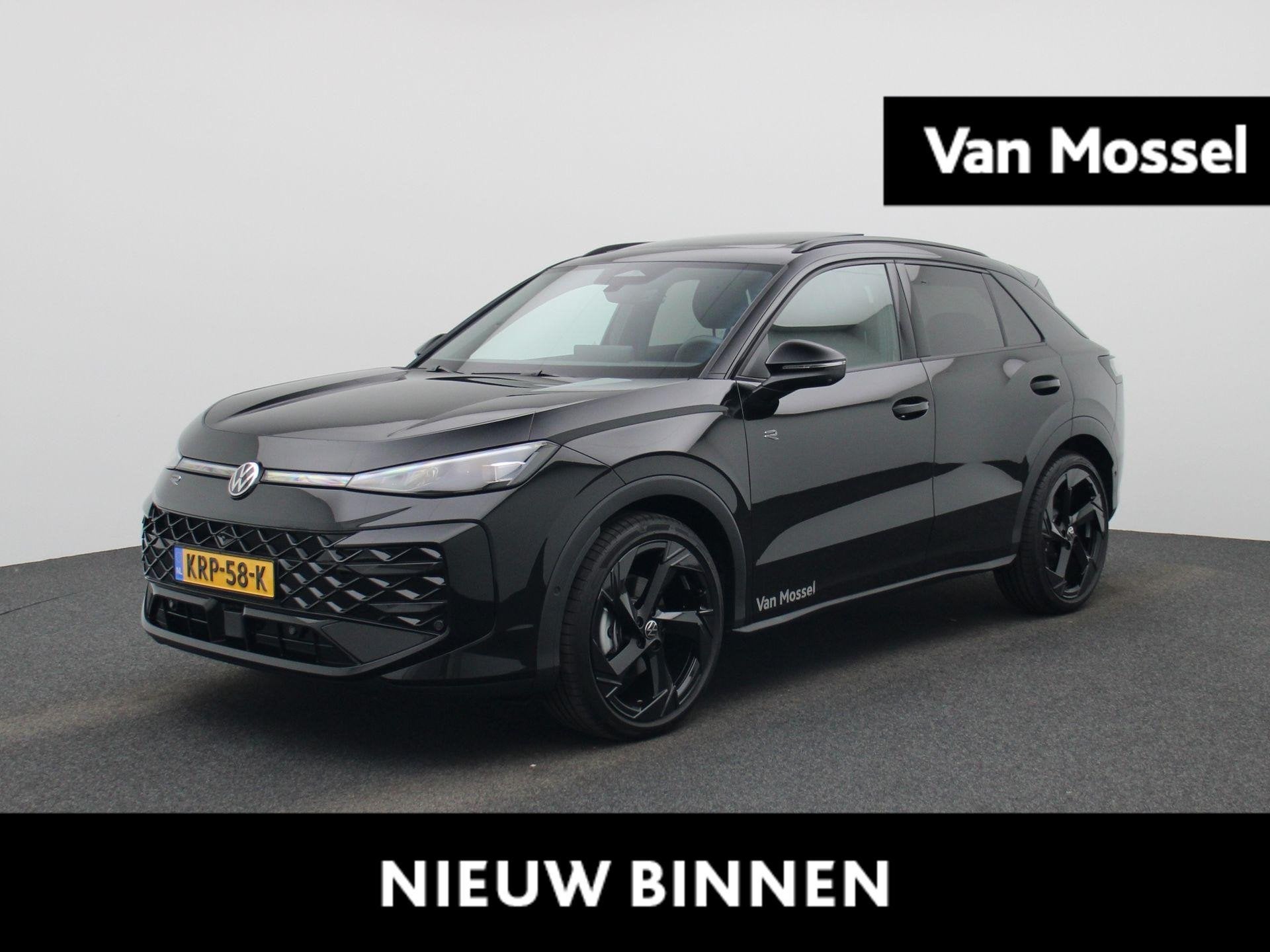Volkswagen T-Roc 1.5 eTsi R-Line First Edition 150 PK | Demo, 1498 cc, Euro 6, 4 cilinders, Automatische klimaatregeling