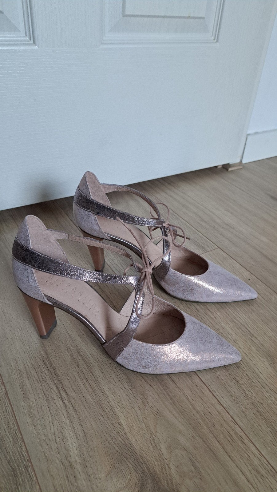 Hispanitas Pumps Maat 41 - nieuw in doos waren €119,95, Kleding | Dames, Schoenen, Zo goed als nieuw, Pumps, Roze, Ophalen of Verzenden