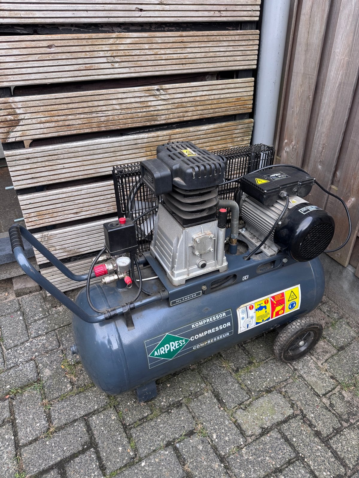 Airpress HL 340-90 Compressor - 90L tank, 8 bar werkdruk, Ophalen, Gebruikt, 6 tot 10 bar, 25 tot 100 liter