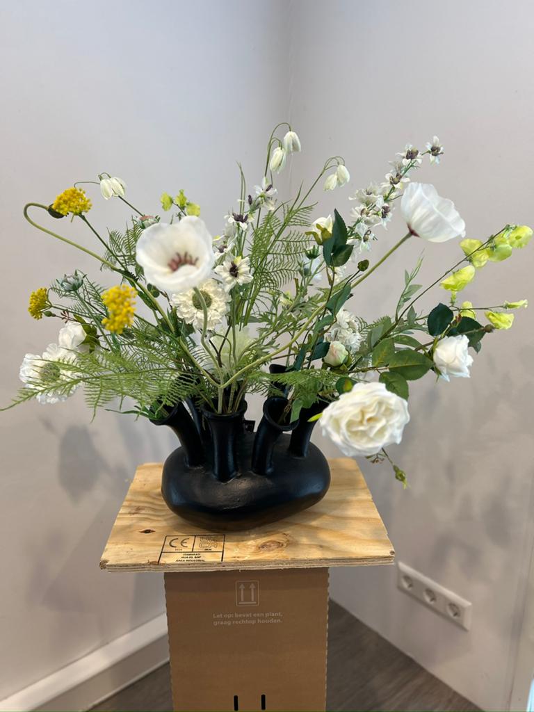 Witte zijdenbloemen in toetervaas, Huis en Inrichting, Woonaccessoires | Kunstplanten en Kunstbloemen, Binnen, Silk-ka, Ophalen of Verzenden