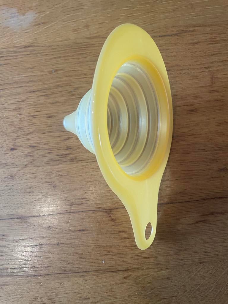 Tupperware Mini Trechter - Geel, Ophalen of Verzenden, Nieuw, Geel, Overige typen