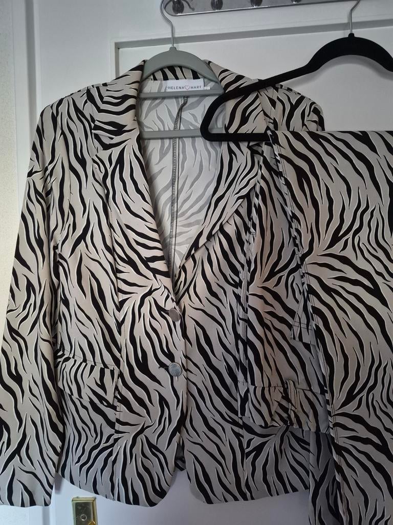 Helena Hart travel set zebraprint M, Kleding | Dames, Jasjes, Kostuums en Pakken, Zo goed als nieuw, Kostuum of Pak, Maat 38/40 (M)