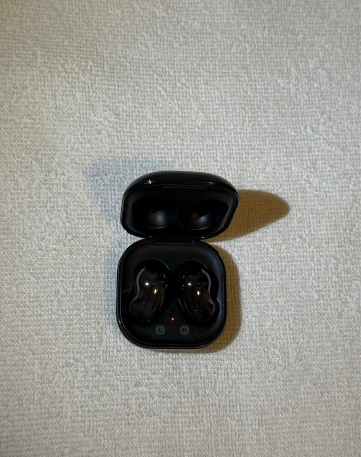 Samsung Galaxy Buds Live - Zwart, Overige merken, Zo goed als nieuw, Draadloos, Op oor (supra aural)