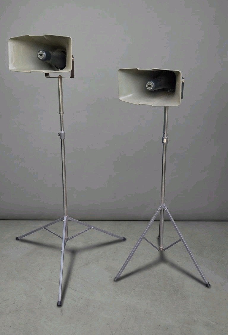 Vintage PA Hoornluidsprekers, Eagle HDB-17 op Paso Statieven, Ophalen, Gebruikt, Minder dan 60 watt, Overige merken