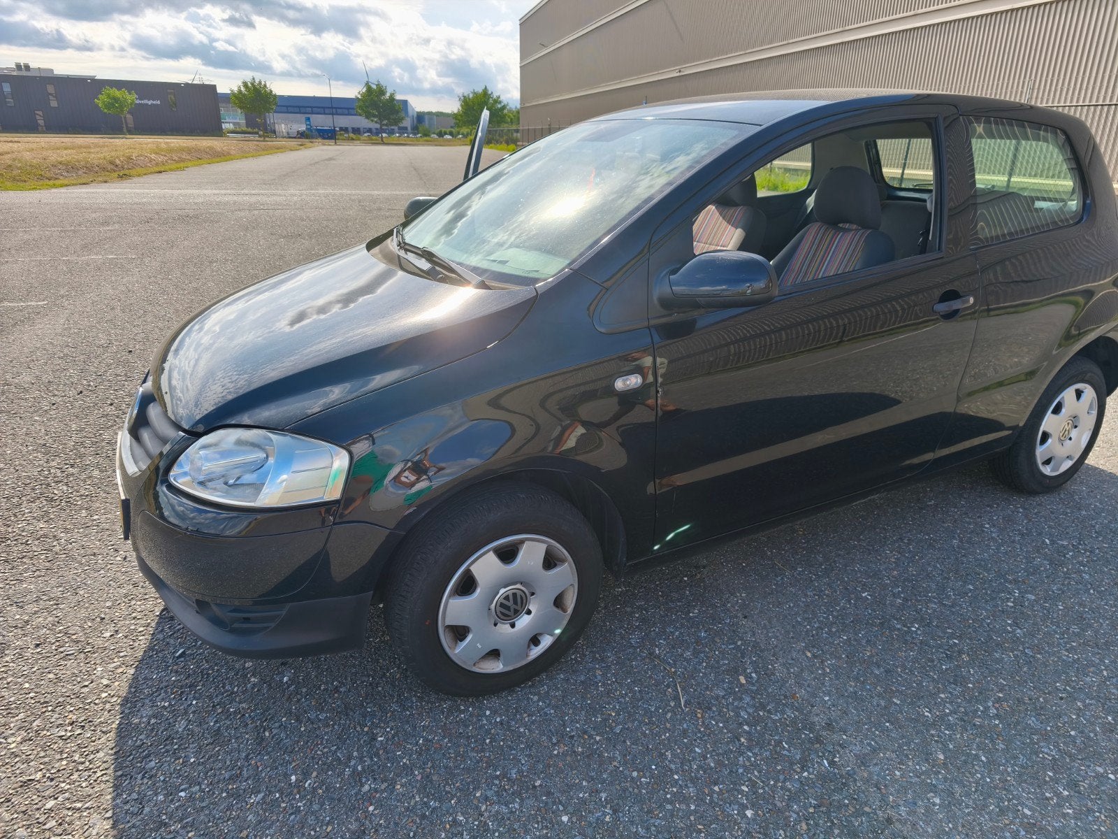 Volkswagen Fox 1.2 40KW 2005 Zwart, Auto's, Voorwielaandrijving, 4 stoelen, 1198 cc, Origineel Nederlands