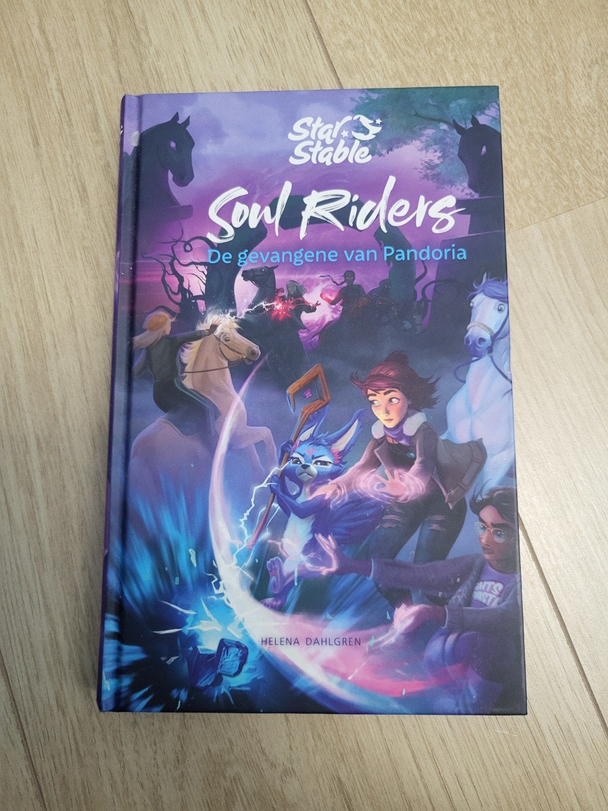 Helena Dahlgren - Soul Riders. De gevangene van Pandoria, Ophalen of Verzenden, Zo goed als nieuw, Helena Dahlgren