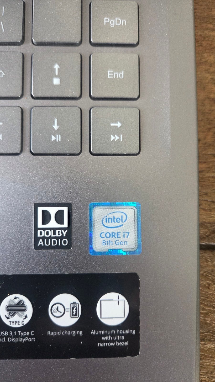 Medion Laptop - Start op, geen Windows (defect), Ophalen of Verzenden, Niet werkend, Intel Core i7 8th Gen, Medion