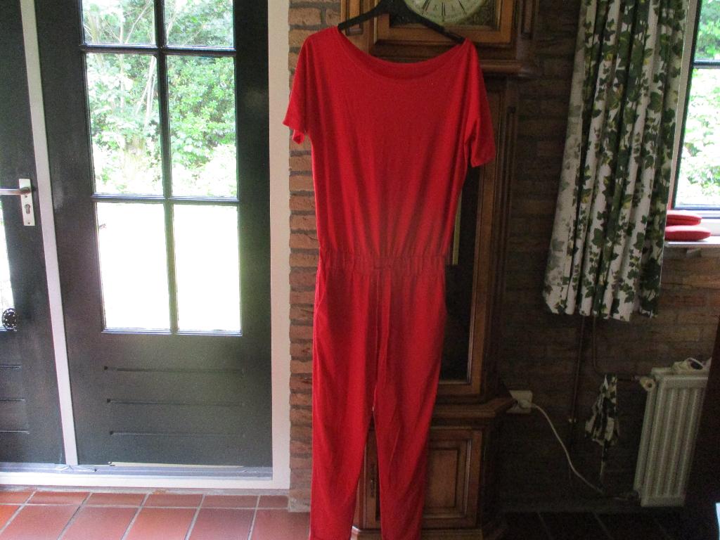 mj/NIEUW! JUMPSUIT maat 42 korte mouw/STRETCH, Kleding | Dames, Jumpsuits, Verzenden, Nieuw, Maat 42/44 (L), Rood