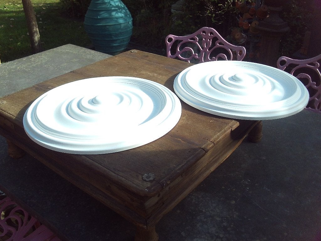 2 Plafond ornamenten/rozetten van licht schuim, 38 cm, Gebruikt, Overige materialen, Ophalen of Verzenden, Klassiek