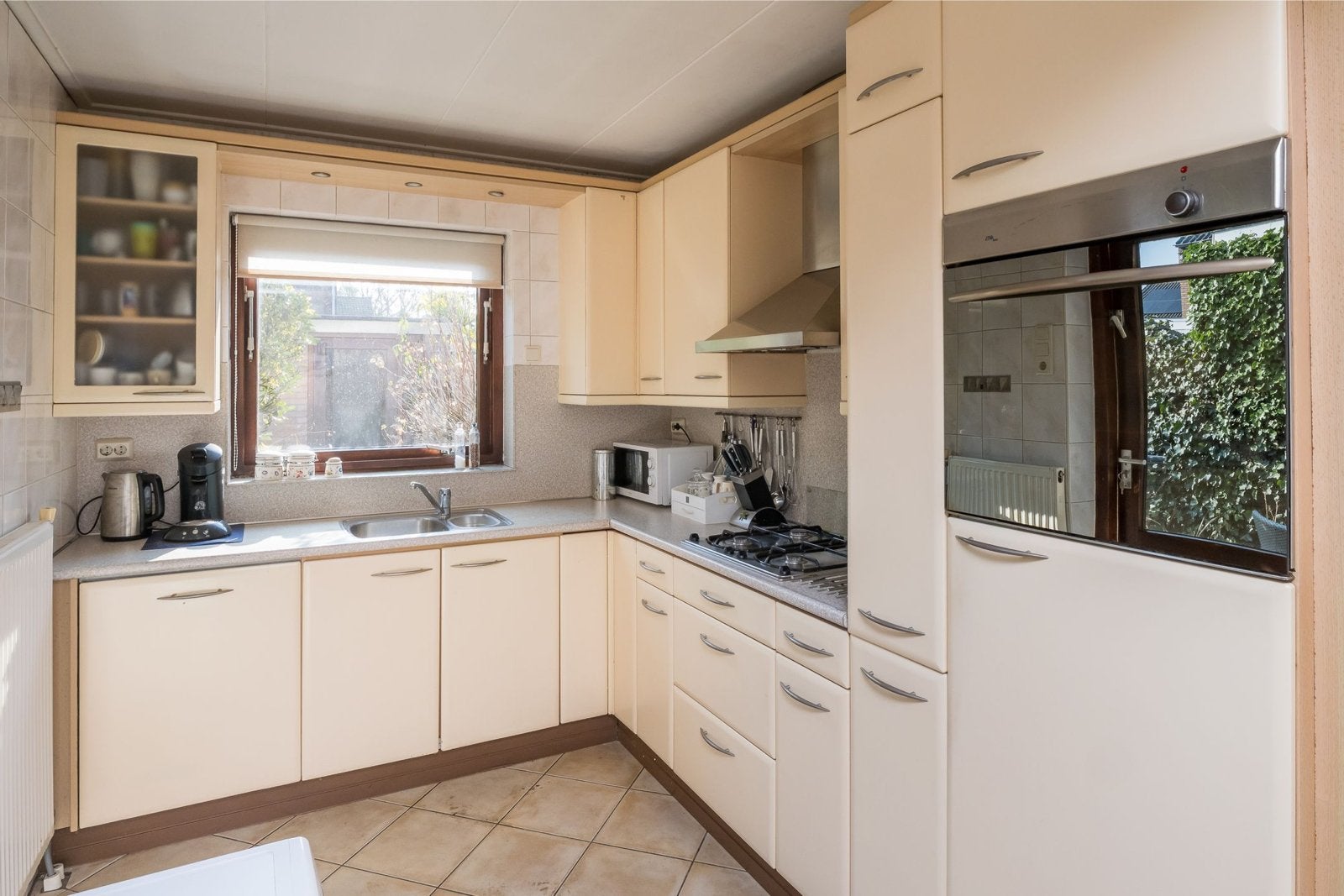 Gratis complete hoekkeuken met inbouwapparatuur, Huis en Inrichting, Keuken | Complete keukens, Ophalen, Gebruikt, Hoekkeuken