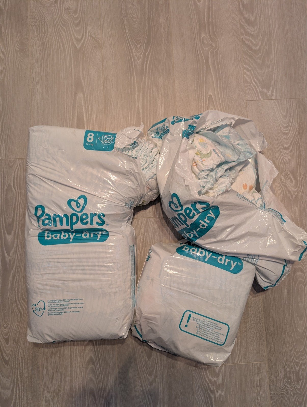 Pampers babydry nr 8, Kinderen en Baby's, Badjes en Verzorging, Overige typen, Nieuw, Standaard, Ophalen