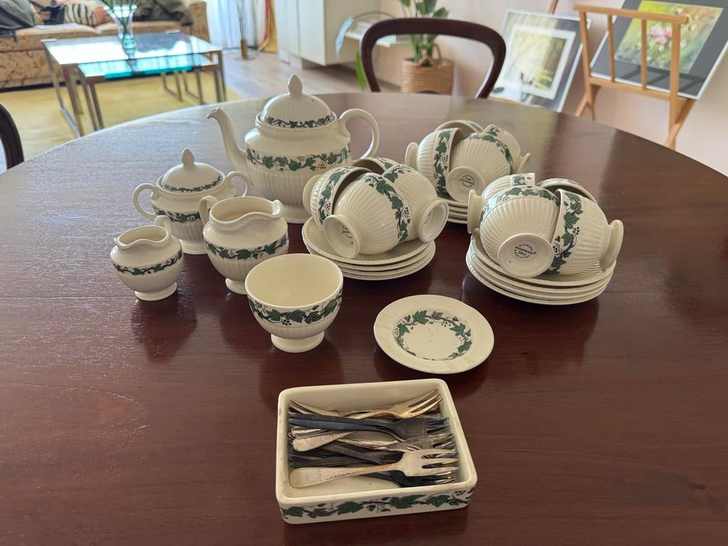 Wedgwood Stratford (servies in een koop)9, Gebruikt, Ophalen of Verzenden, Wedgwood, Porselein