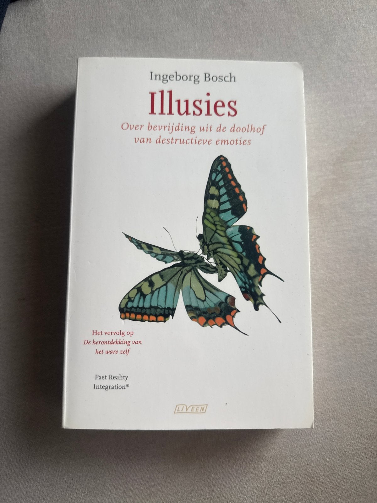 Ingeborg Bosch - Illusies: Over bevrijding uit destructieve, Ophalen of Verzenden, Gelezen, Klinische psychologie