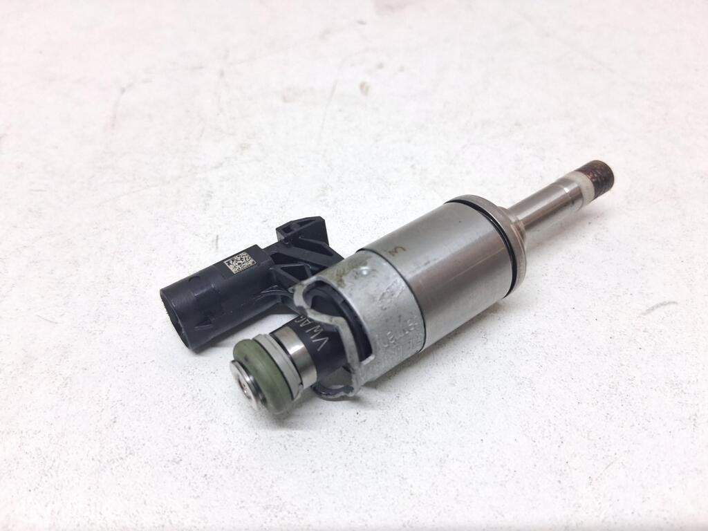 Injector brandstof Vw Golf VII ('12->) 04E906036E, Gebruikt, Volkswagen, Ophalen of Verzenden, Volkswagen
