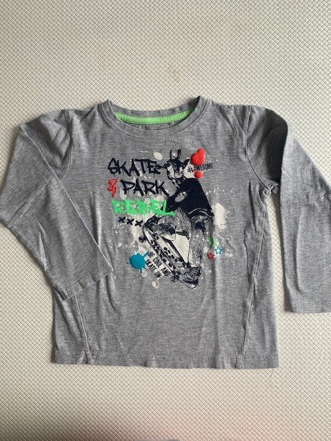 Longsleeve van Blue Seven, maat 104 zgan (de69), Kinderen en Baby's, Kinderkleding | Maat 104, Blue seven, Ophalen of Verzenden
