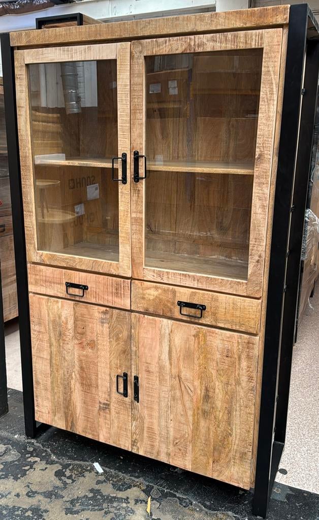 Kast Britt Hoog, 100 tot 150 cm, Kringloopehb41@hotmail.com, Met deur(en), 150 tot 200 cm