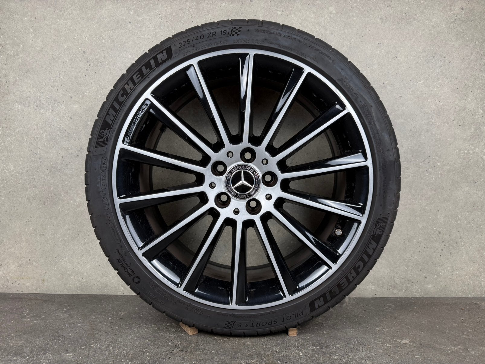 Mercedes-Benz C klasse W205 AMG Originele Velgen 19 INCH, Auto-onderdelen, Banden en Velgen, 19 inch, Gebruikt, Banden en Velgen