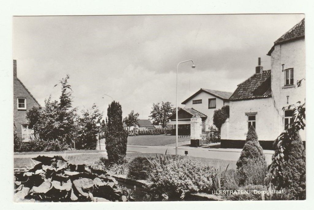 Ulestraten (bij Meerssen en Beek) - Dorpsstraat, Ophalen of Verzenden, 1960 tot 1980, Ongelopen, Limburg