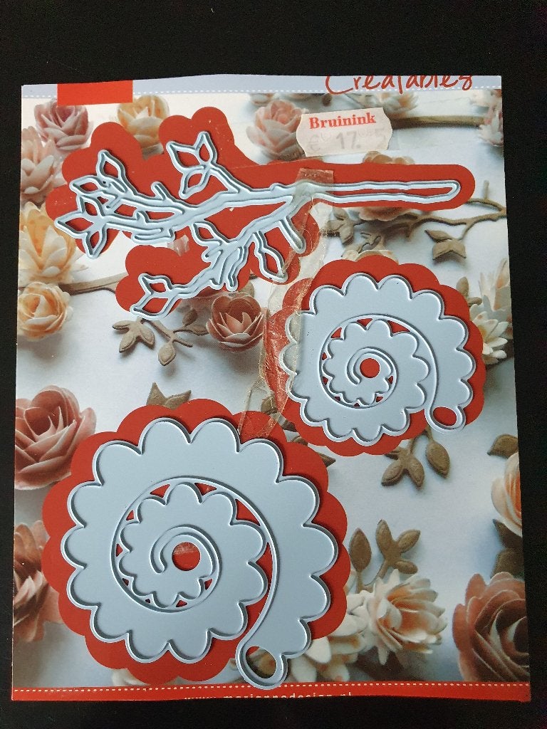 Snijmal tak en bloemen. Marianne Design, Ophalen of Verzenden, Zo goed als nieuw, Overige thema's, Pons of Mal